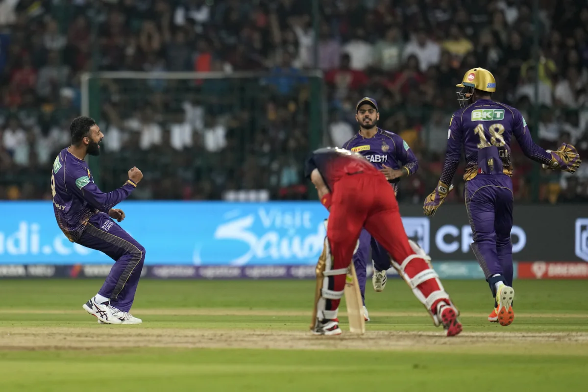 Varun Chakravarthy vs Glenn Maxwell, Royal Challengers Bangalore vs Kolkata Knight Riders, IPL 2023